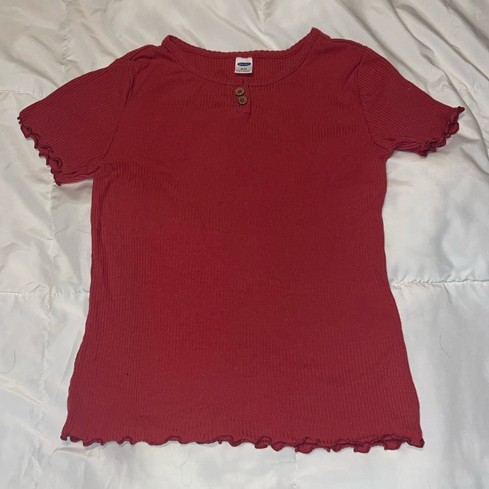 Old navy t shirt worn once like new